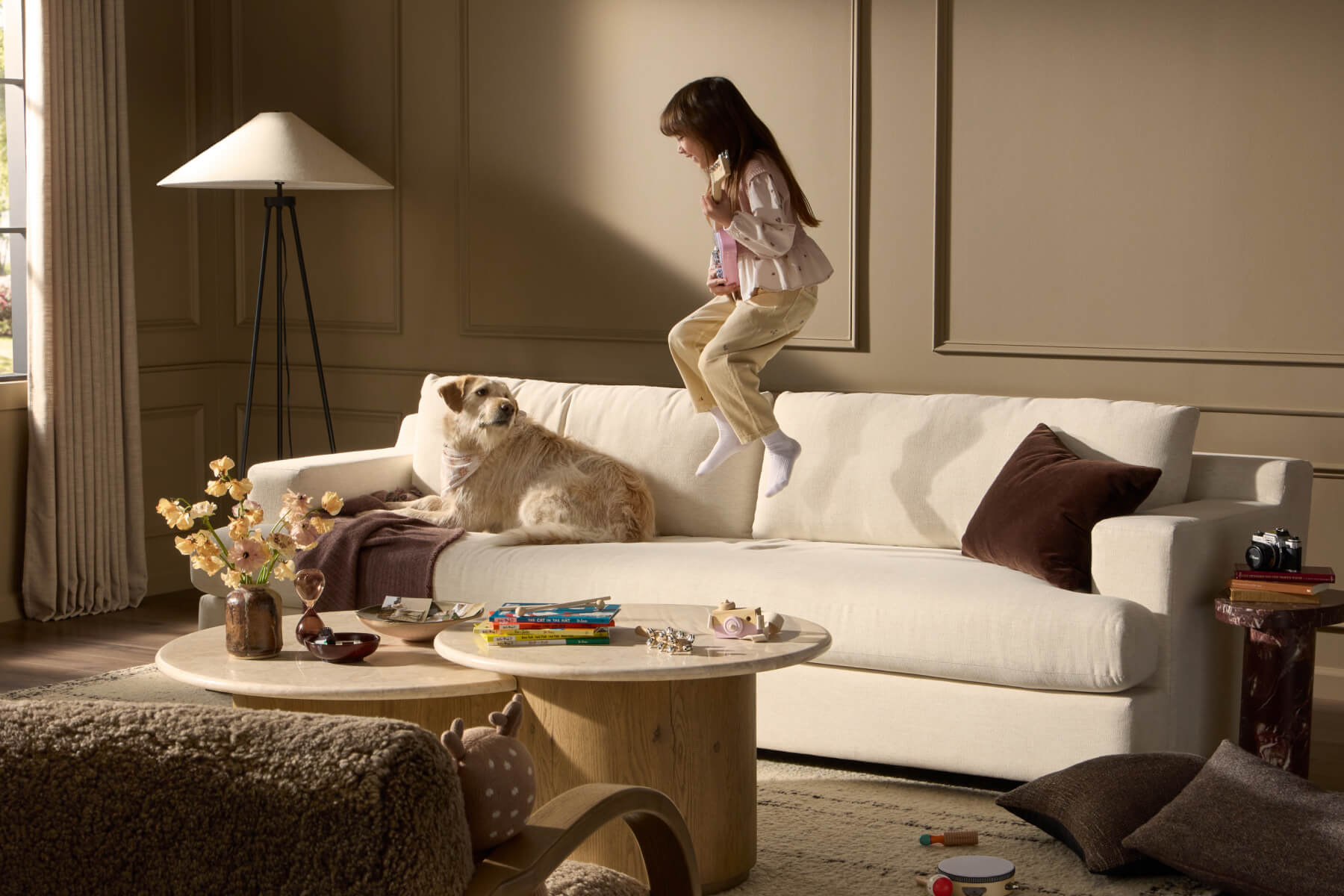 【Stile Latino 】FAUST へリンボン 44 ベージュ Four Hands with Crypton® | Four Hands Wholesale Furniture